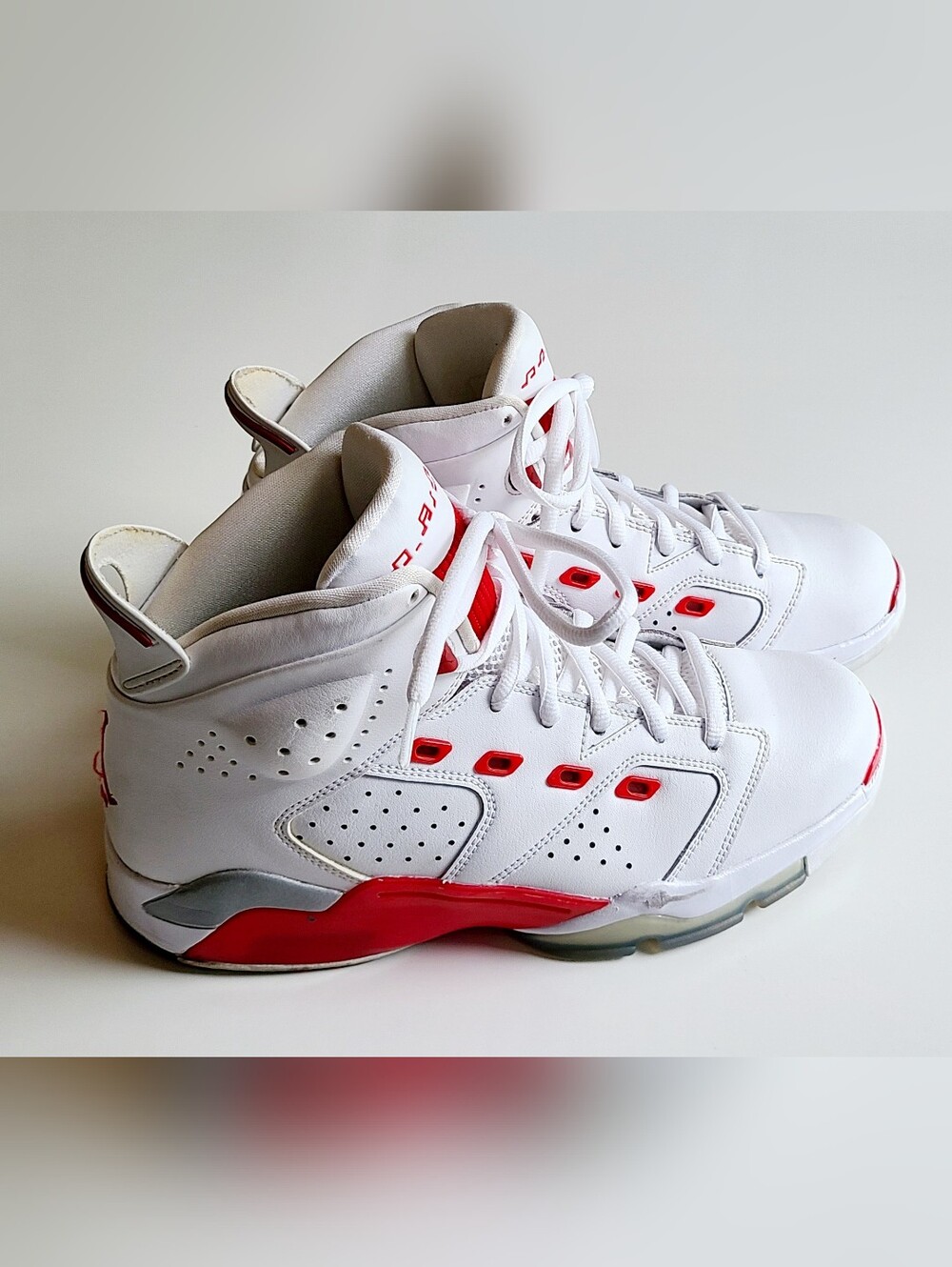 Nike Air Jordan Sneakers White/University Red 6-17-23 Mens Size 10 DC7330-106